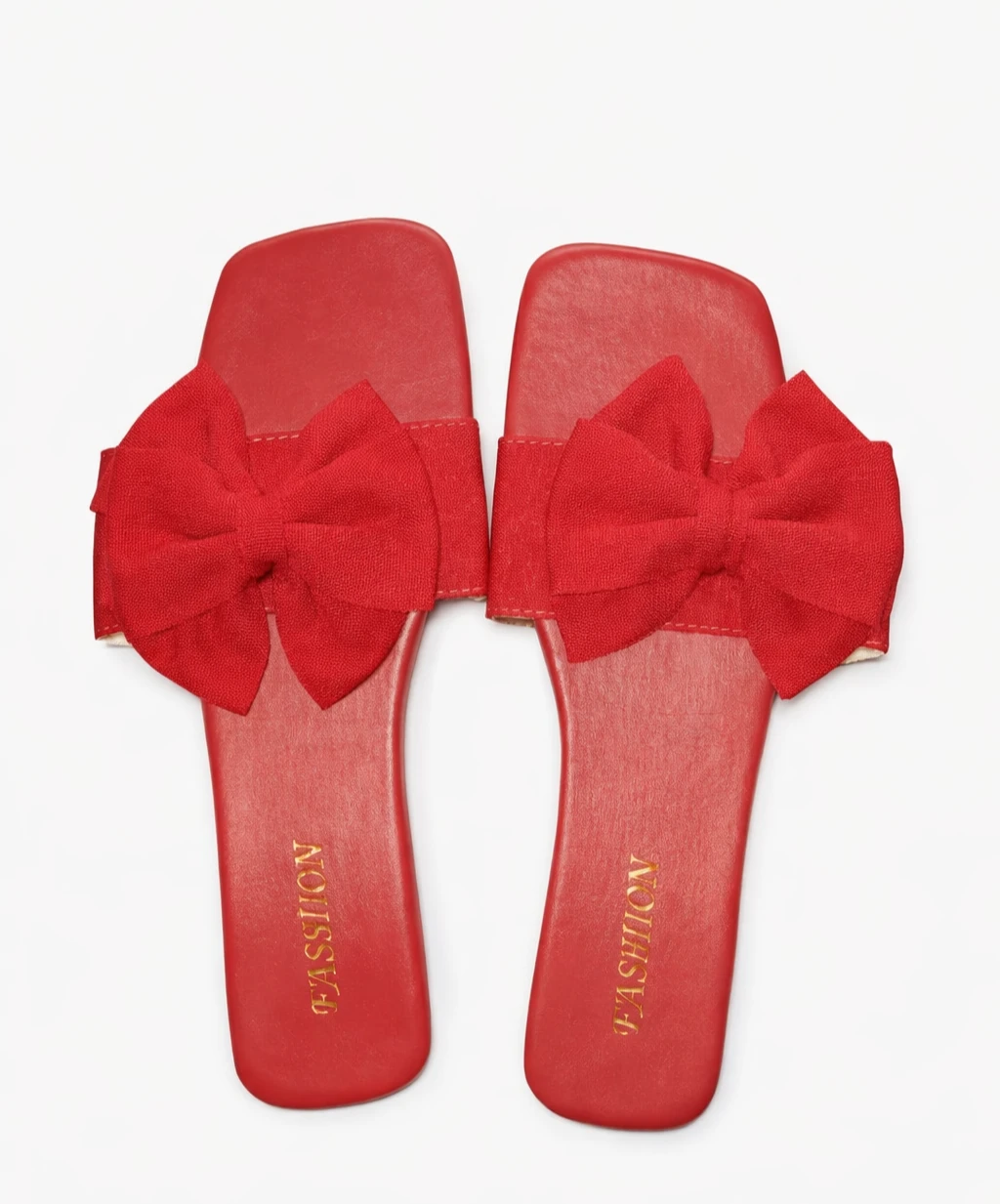 Sandalias “Lazo Rojo"'s foto | "Es lo que hay" |  BizneCubano